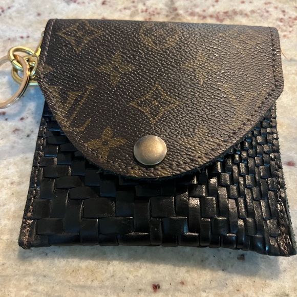 Repurposed LV Keychain Wallet - Picture 2 of 7